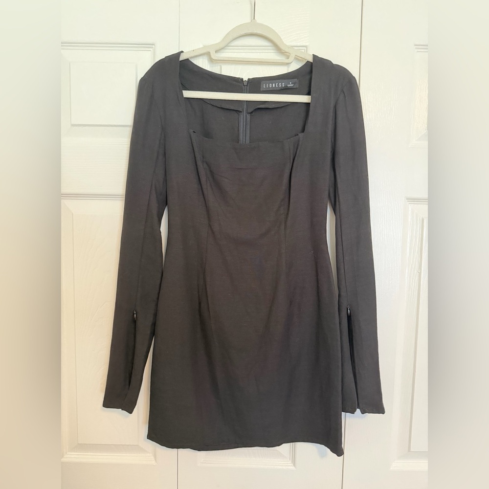 Lioness Black Long Sleeve Dress w Bell Sleeves